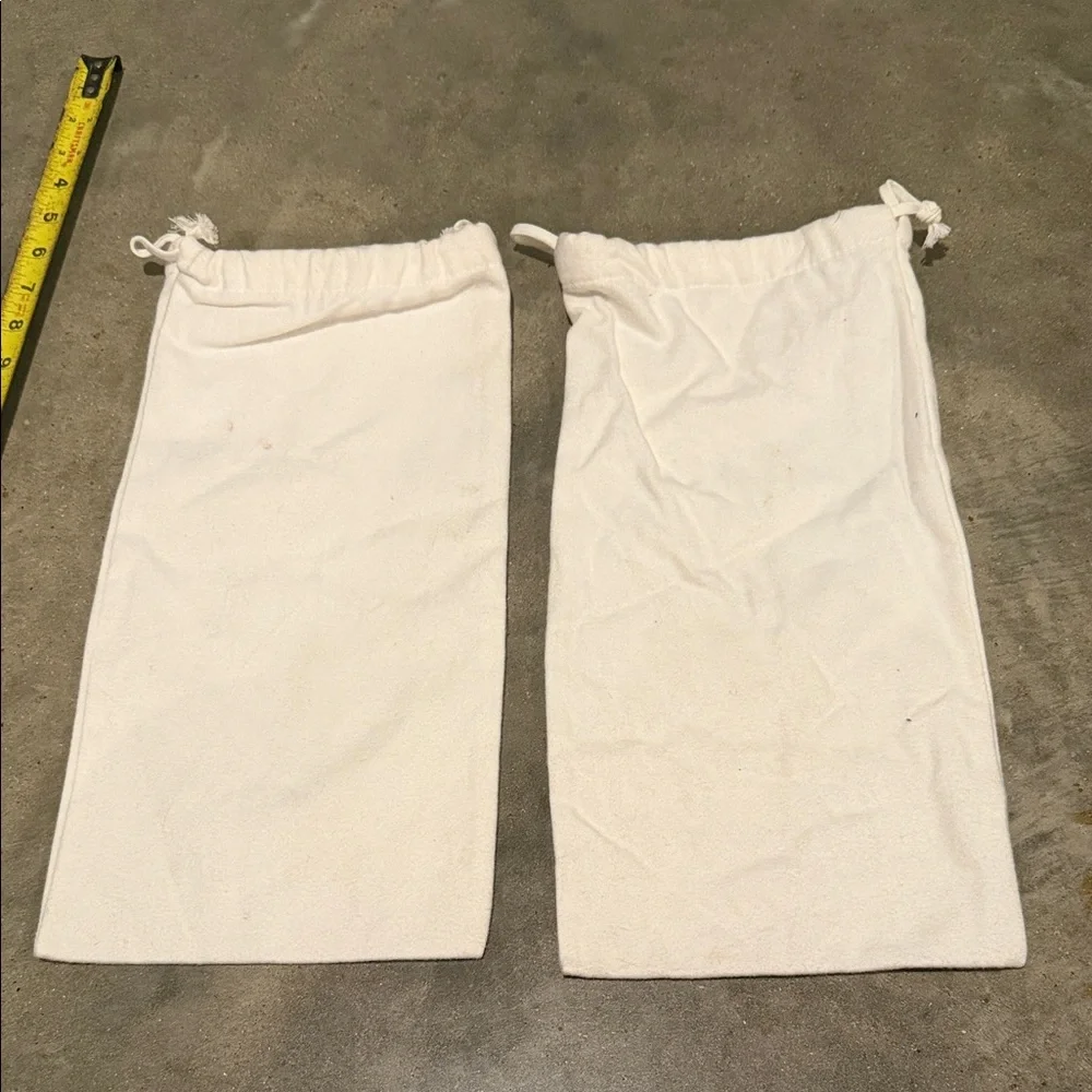 Authentic Bottega Veneta White Drawstring Dust Bags with Green Logo (Pair)